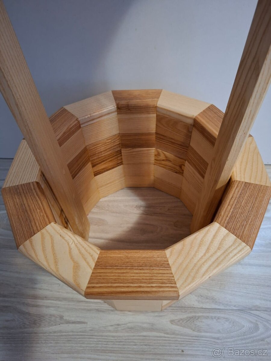 Dřevěné truhlíky/květináče - 3