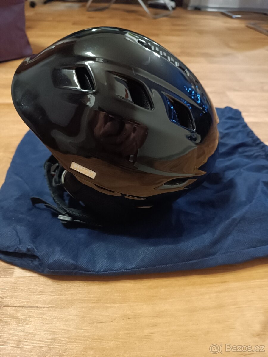 Lyžařská Helma Uvex + brýle SPY - 3