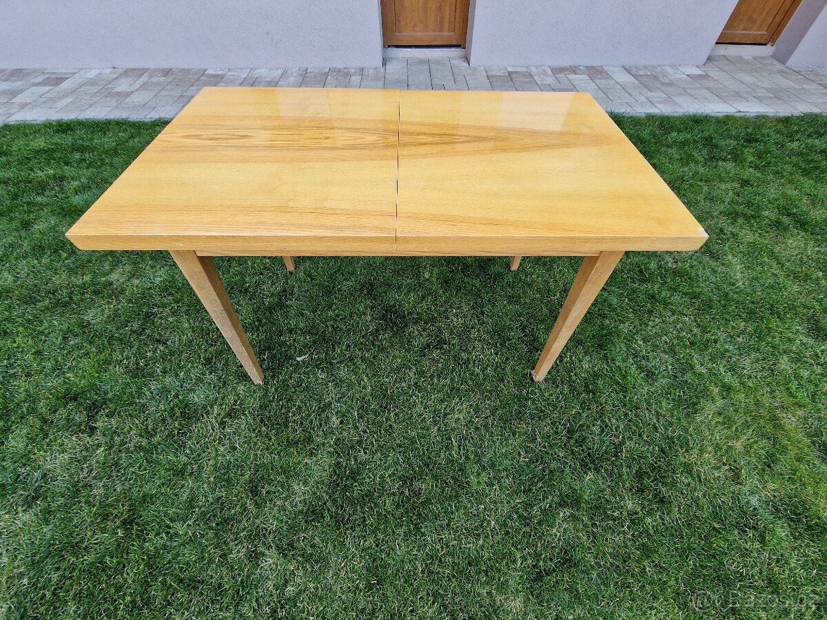 Rozkládací jídelní stůl - 3