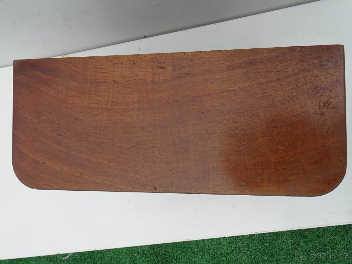 Reproduktor v dřevěné skřínce . - 3