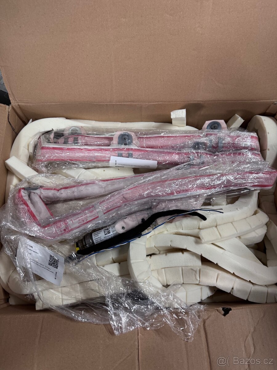 Jaguar XE stropní airbagy 2015 - 3