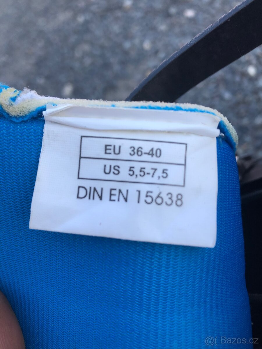 Hokejová výstroj - 3