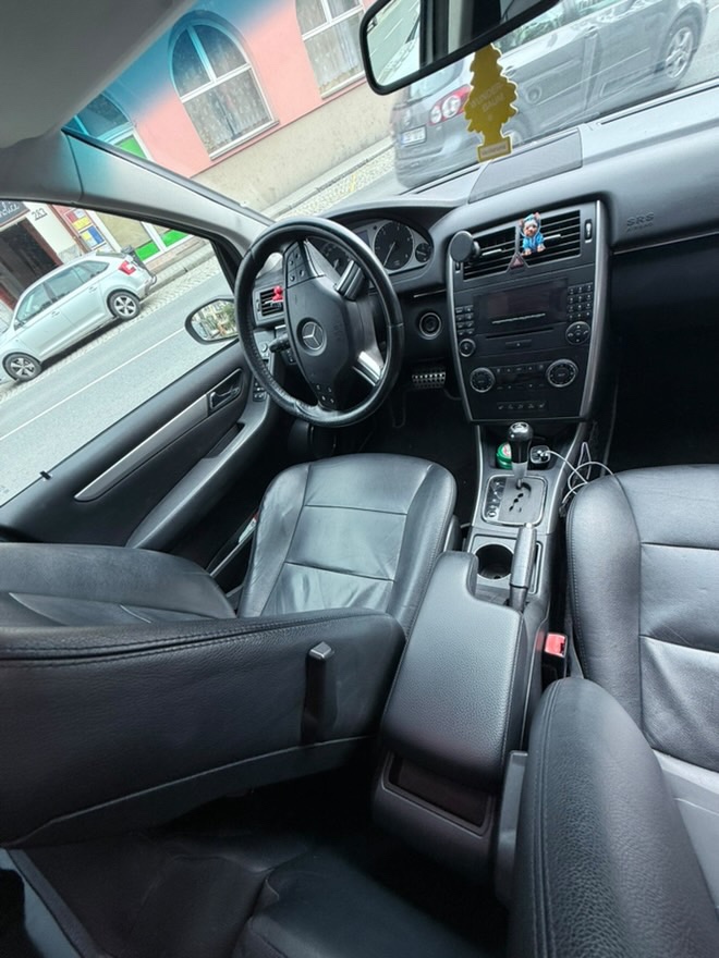 Mercedes benz B200 - 3