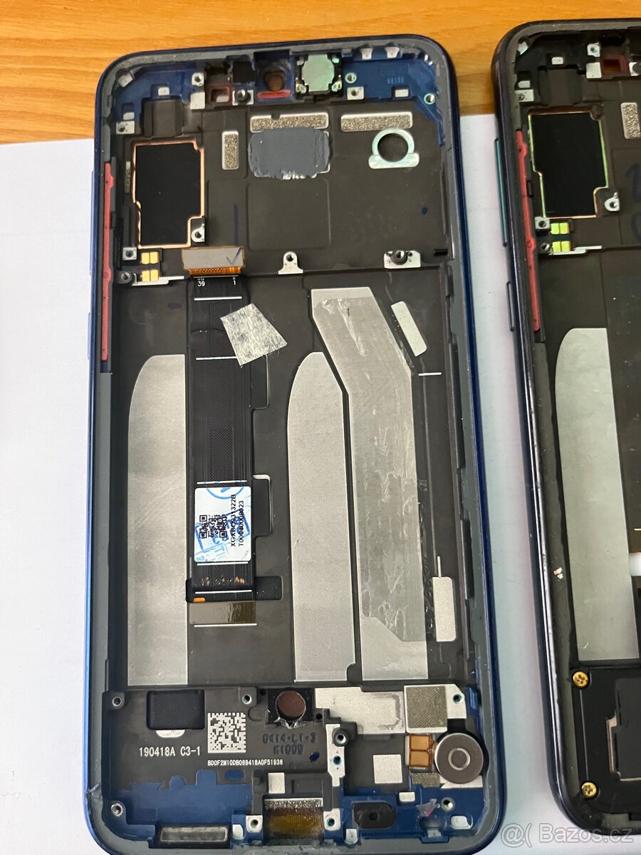 Xiaomi Mi9 SE díly - 3