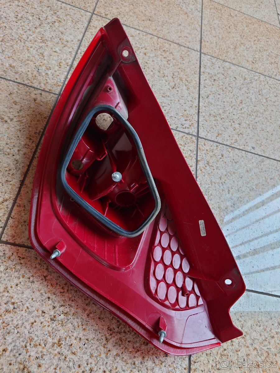 Ford Fiesta MK7 LZ lampa - 3