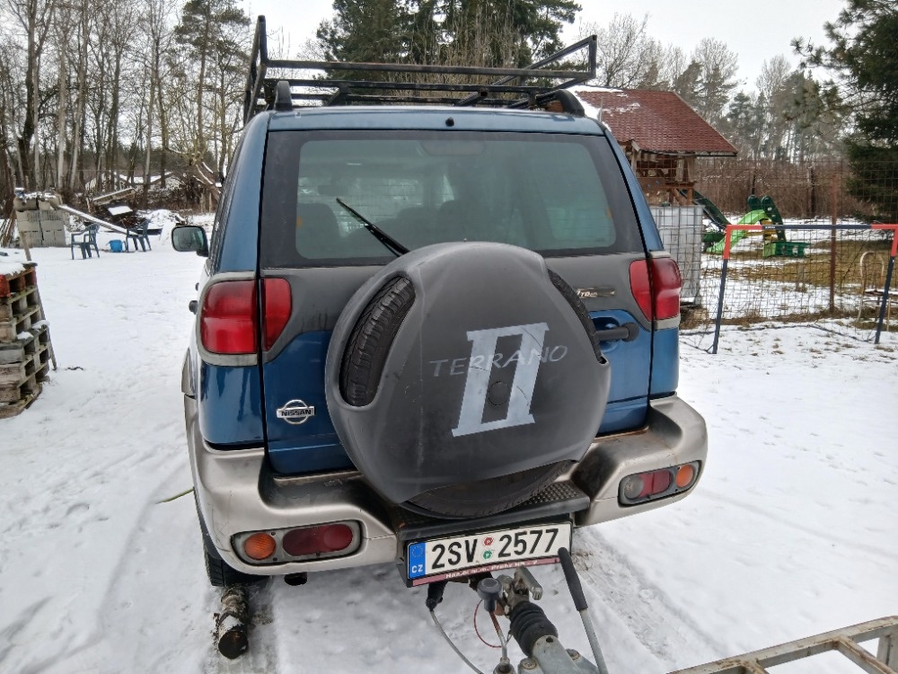Nissan Terrano 2 - 3