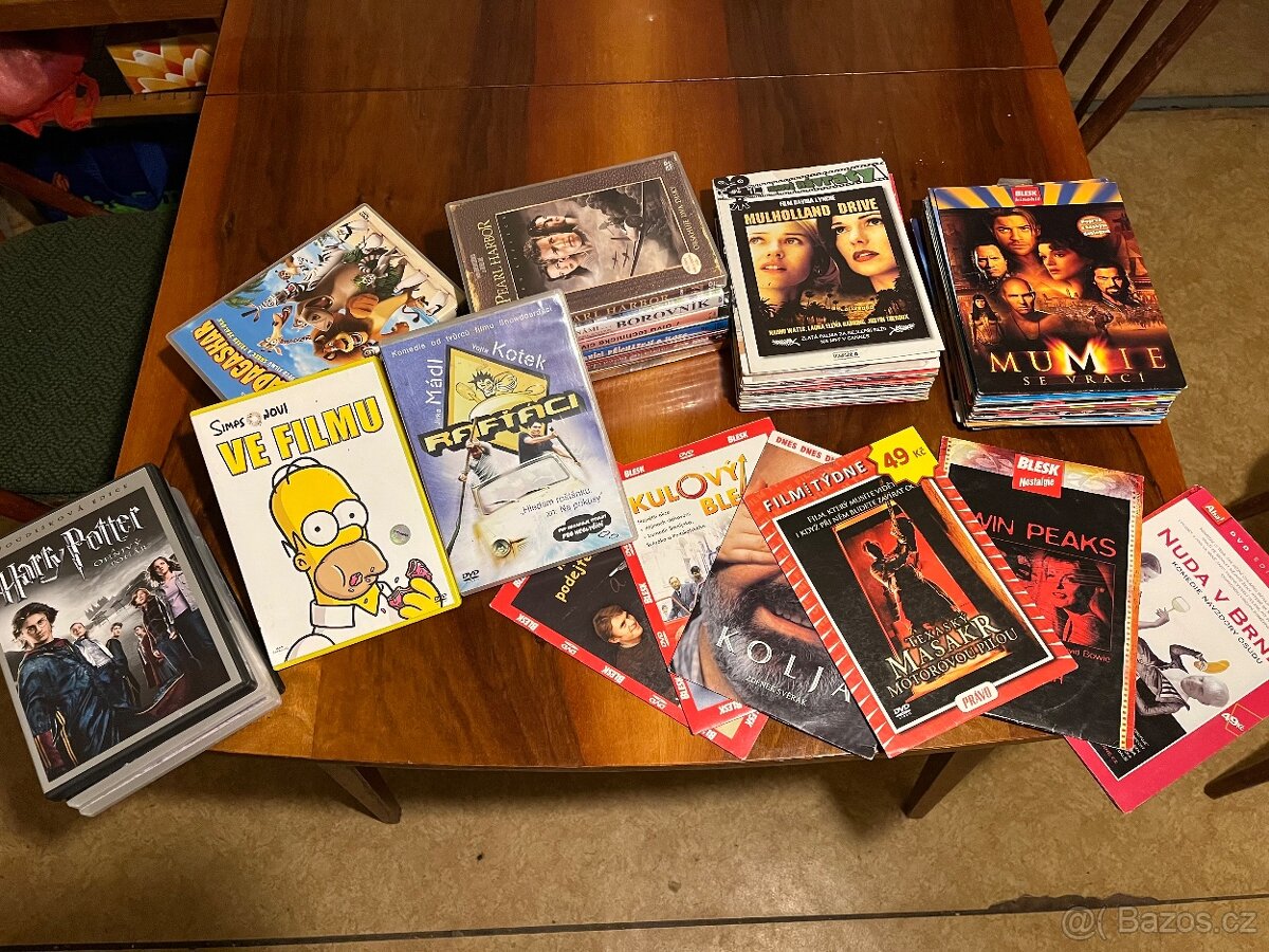 Panasonic DVD přehrávač + sbírka DVD - 3