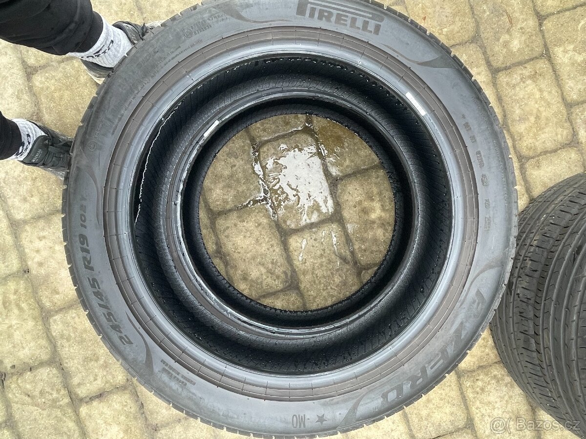 Dvě letní pneu 245/45/19 Pirelli - 3