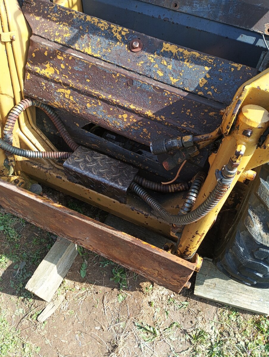 Fai 330 Komatsu - 3