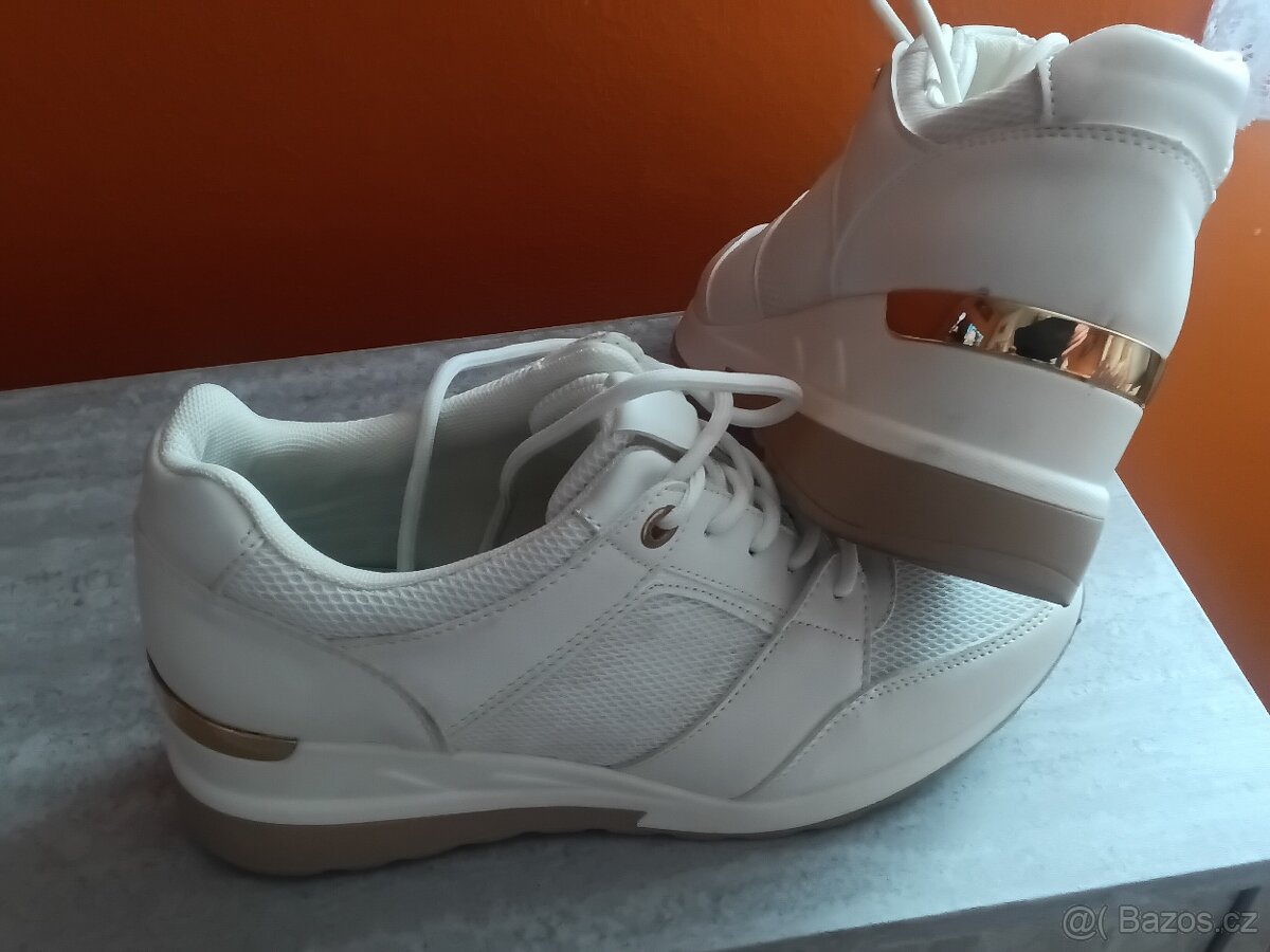 BÍLÉ TENISKY 41 - 3