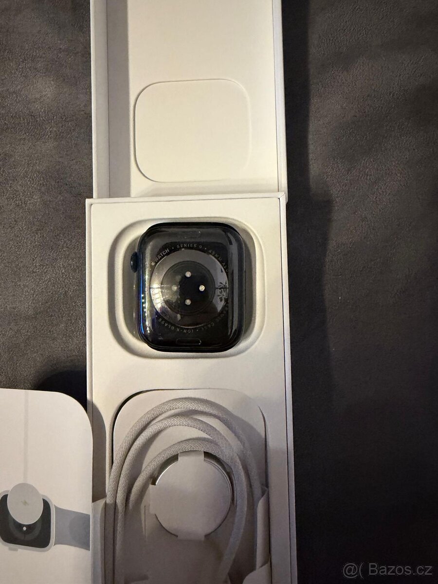 Apple Watch 9 45mm - 3