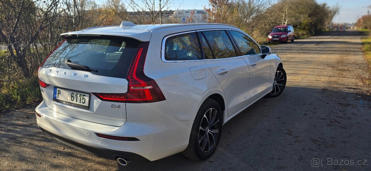 Volvo v60 D4 140kw + druhá sada kol - 3