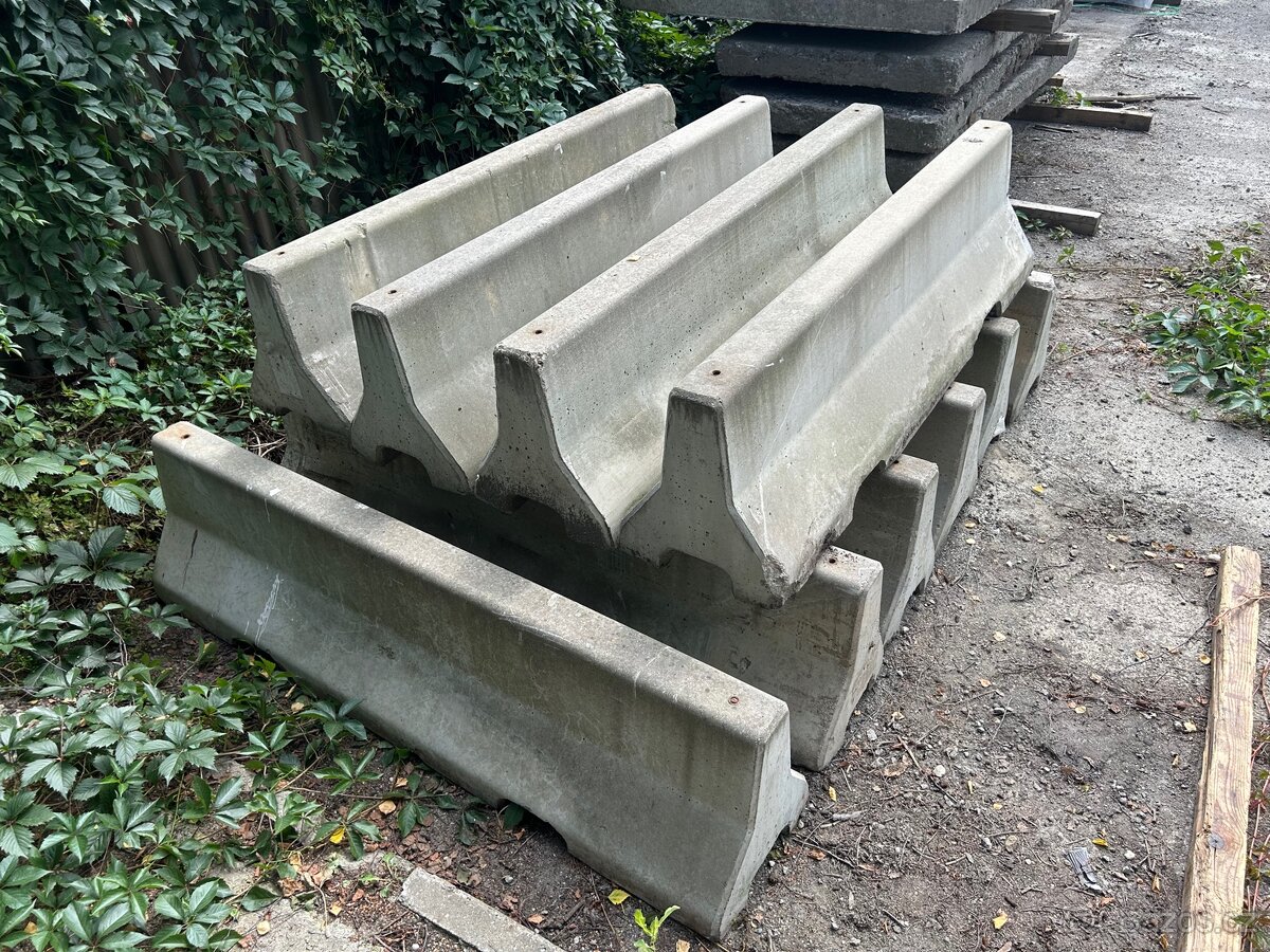 Prodám betonové bariéry/zábrany/svodidla 200x50 - 3