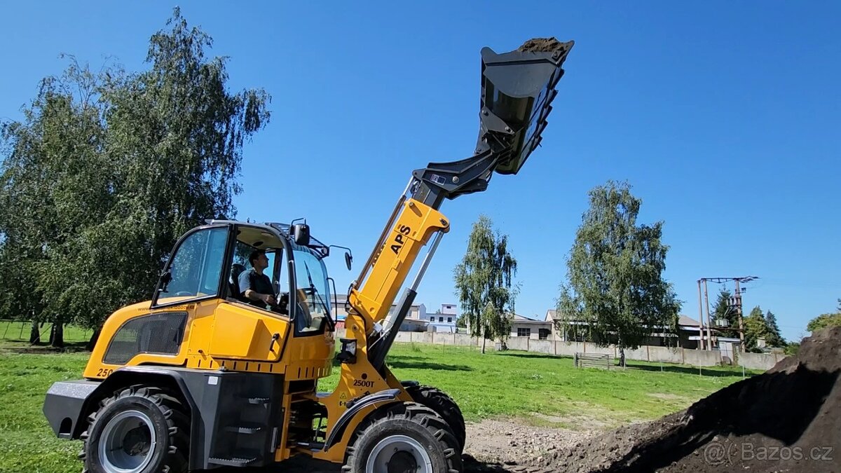 teleskopický kloubový nakladač - 3