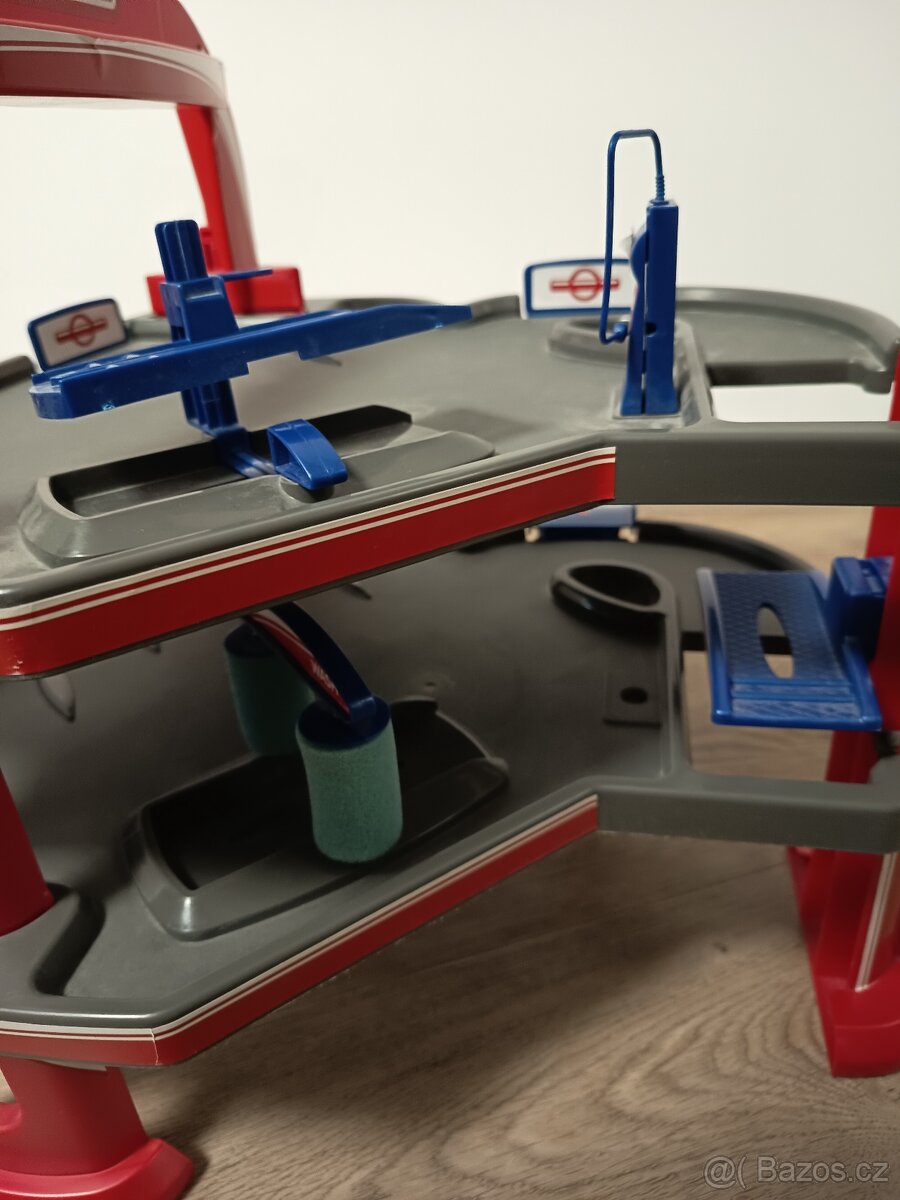 Garáže, parkoviště pro auta - 3