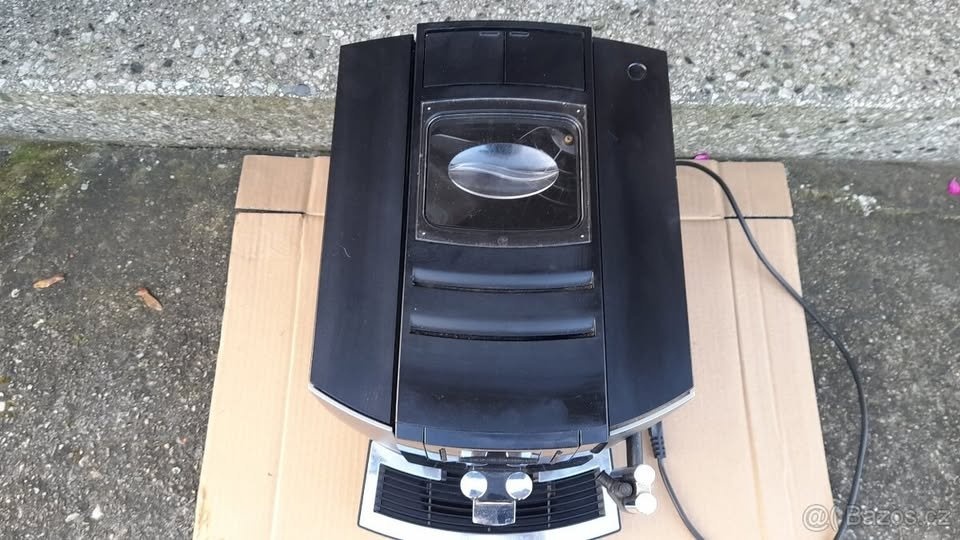 Kávovar espressovač Jura E8 - 3