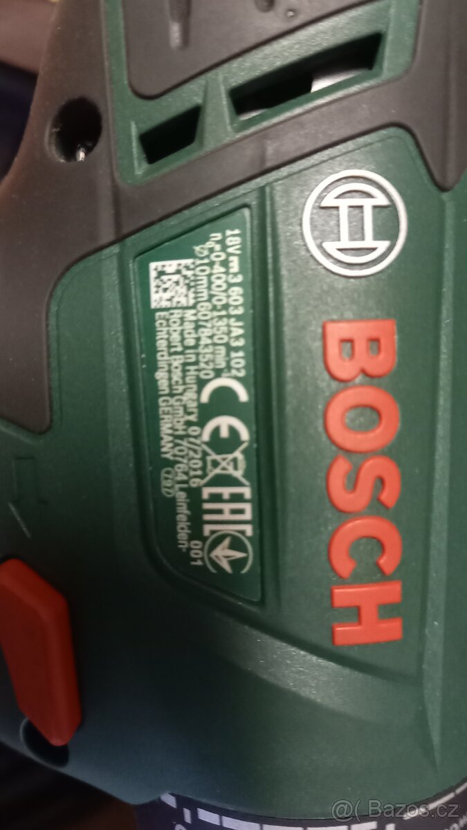 Aku vrtačka Bosch 18V s 3 náhradní baterii nova - 3