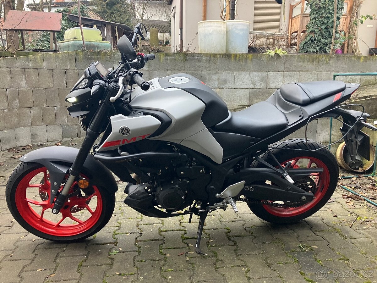 YAMAHA MT-03 - 3