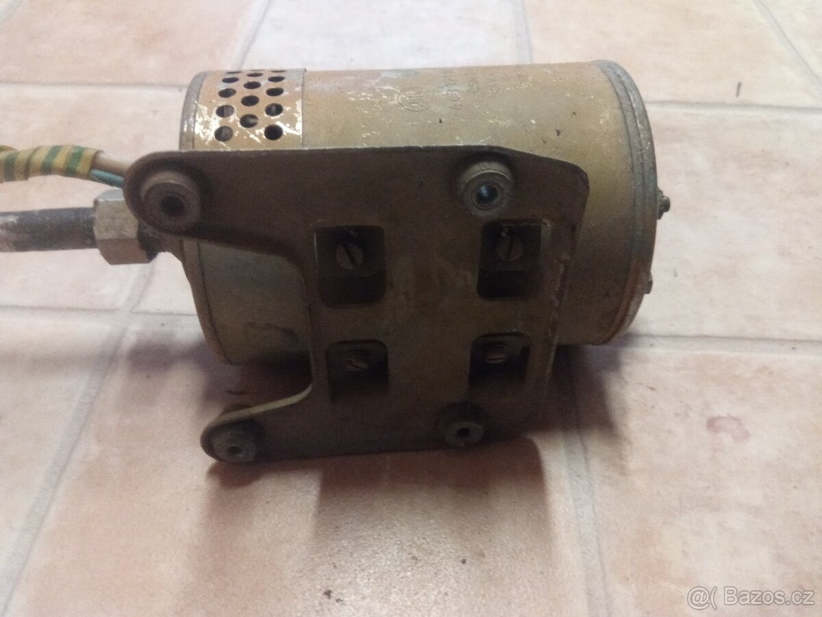 moturek stěraču liaz,karosa,tatra 148 - 3