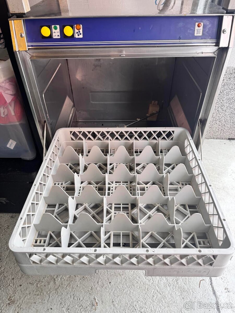 Gastro myčka SILANOS - 3