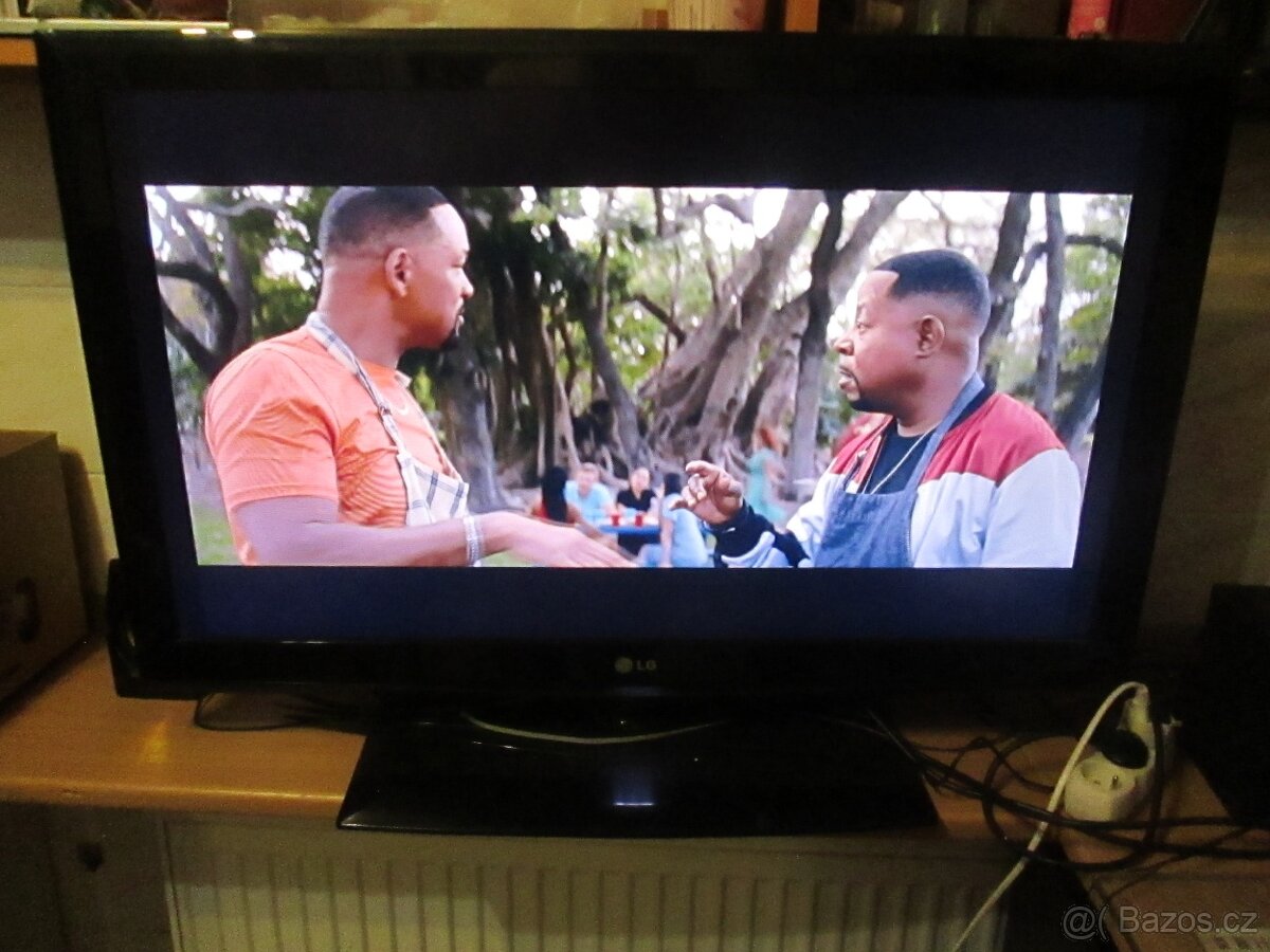 Velká LCD TV LG - 3