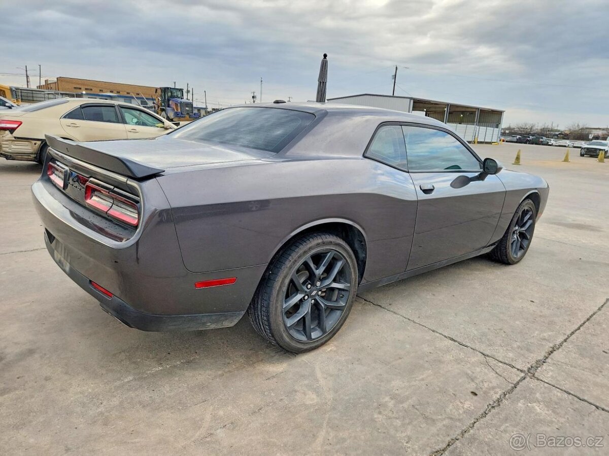 2022 DODGE CHALLENGER SXT - 3