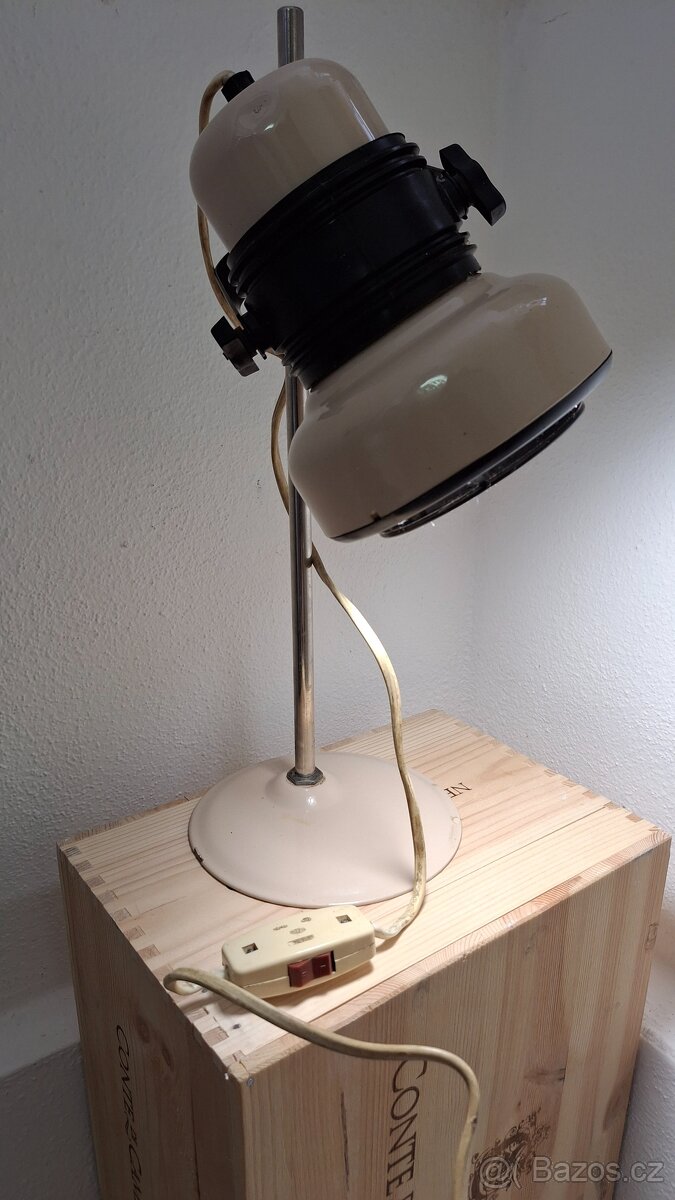 Retro hezká kovová funkční stolní lampa - 3