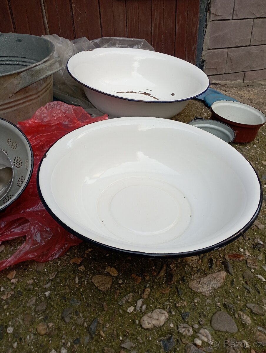 Staré smaltované nádobí - 3