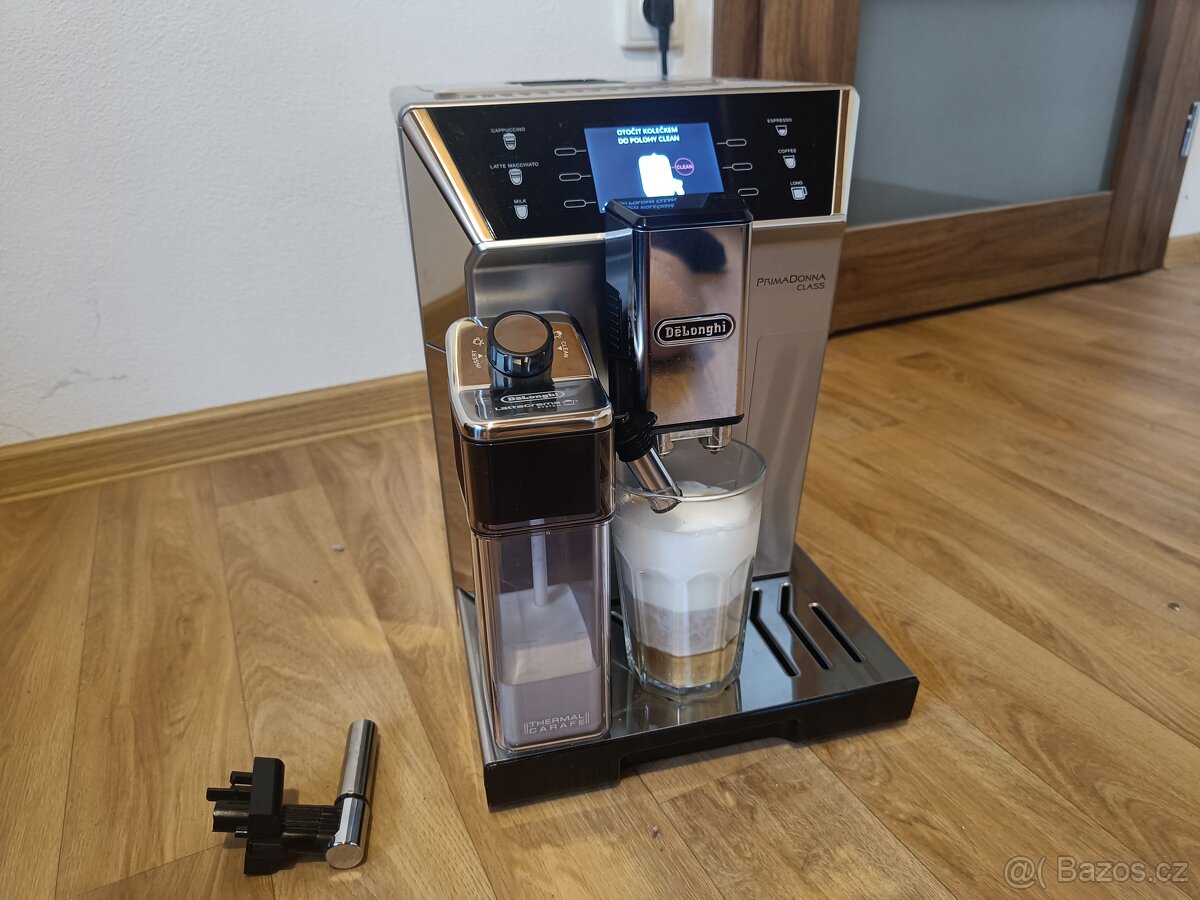 Kávovar DeLonghi Ecam 550.75 - 3