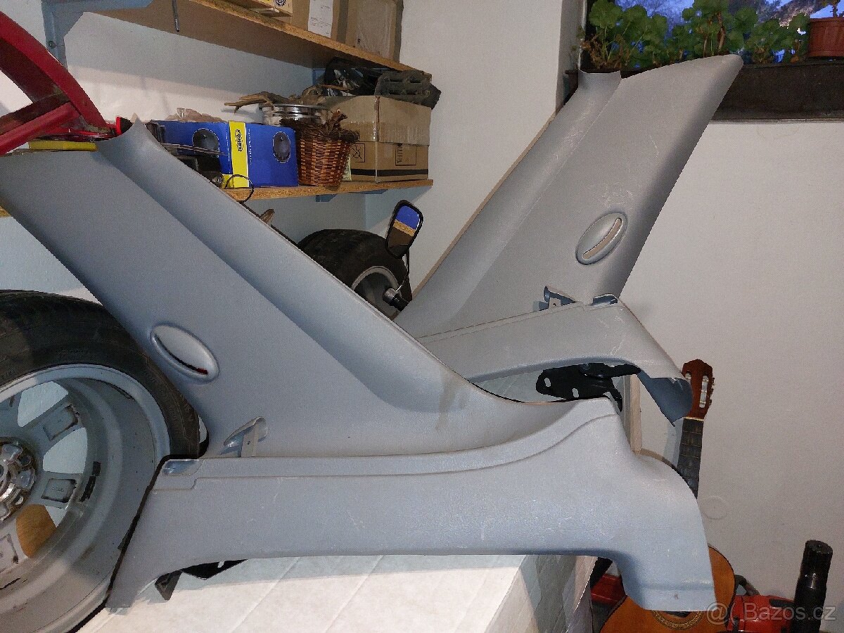 Škoda Felicia - Středový panel s díly - 3