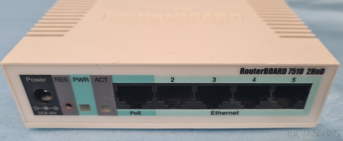 MikroTik RouterBoard RB751U-2HnD - 3