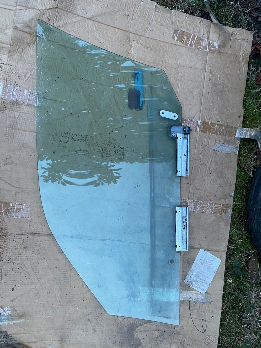 Díly z pravých dveří bmw e36 coupe - 3