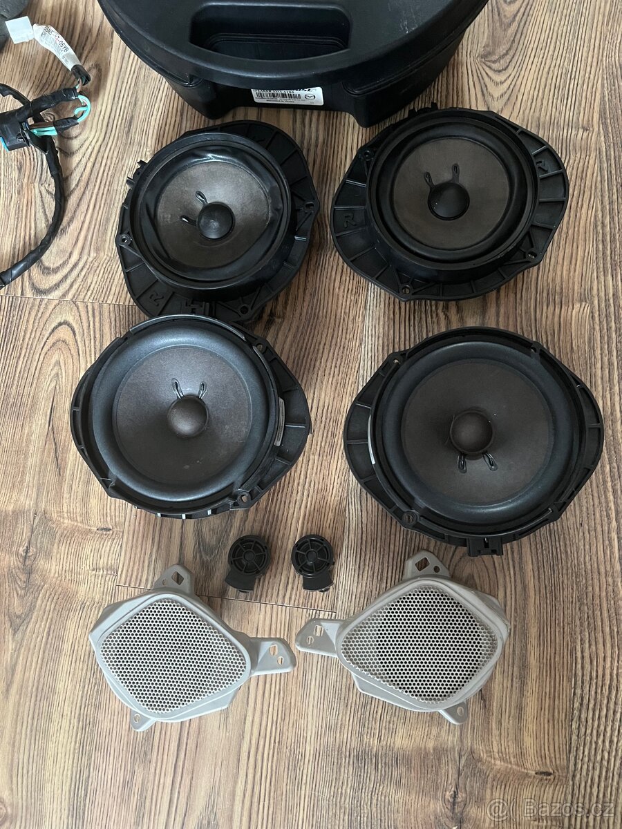 Mazda 3 sada reproduktorů bose - 3