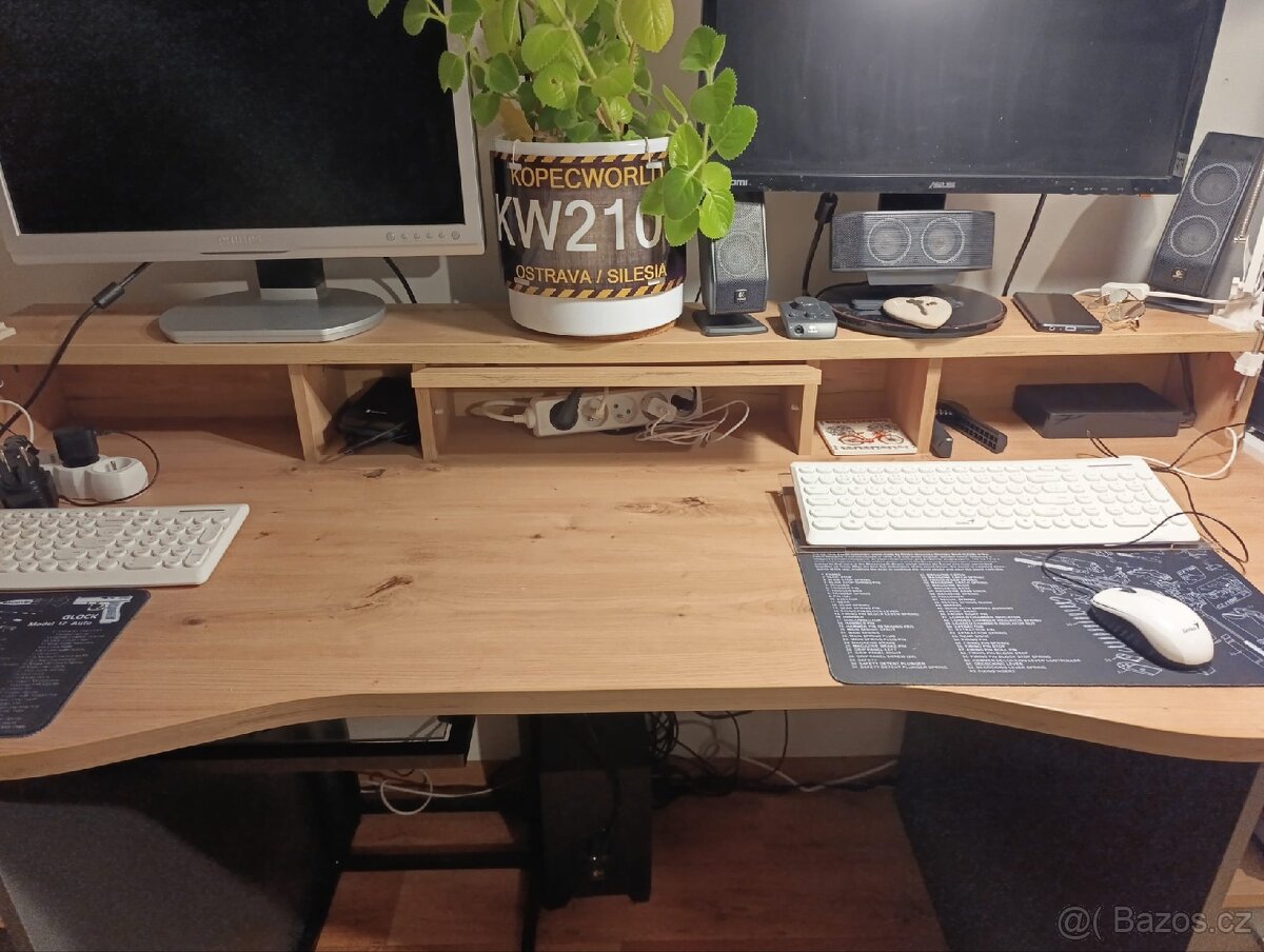 Stůl na herní PC Speed - 3