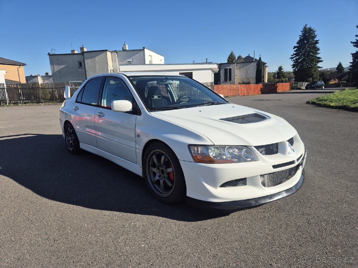 Mitsubishi lancer EVO 8 - 3