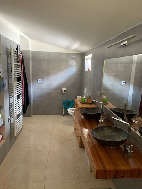 Prodej RD 6+kk Drnholec o 298 m2 před dokončením rekonstrukc - 3