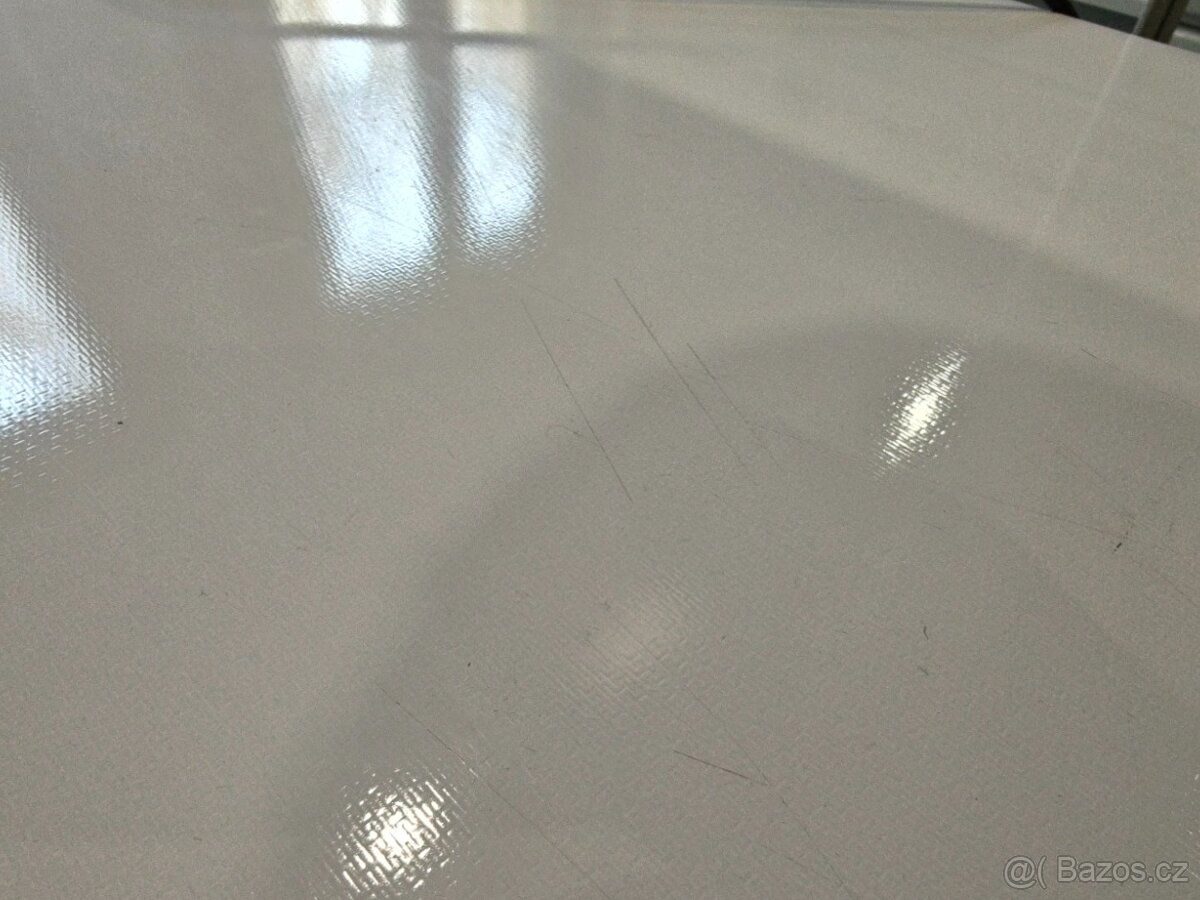 Pultový mrazák Hisense - 3