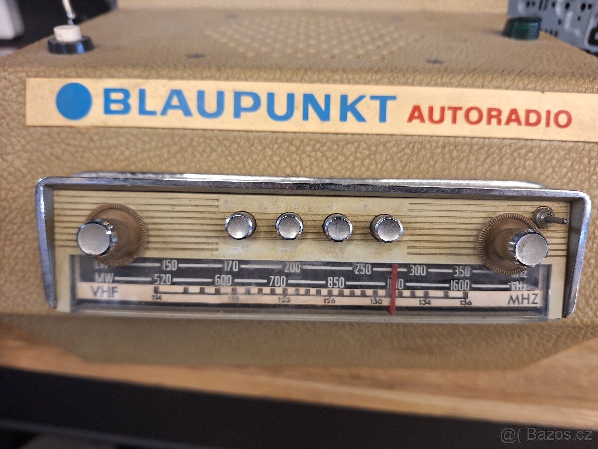 Blaupunkt stare autoradio v boxu. - 3