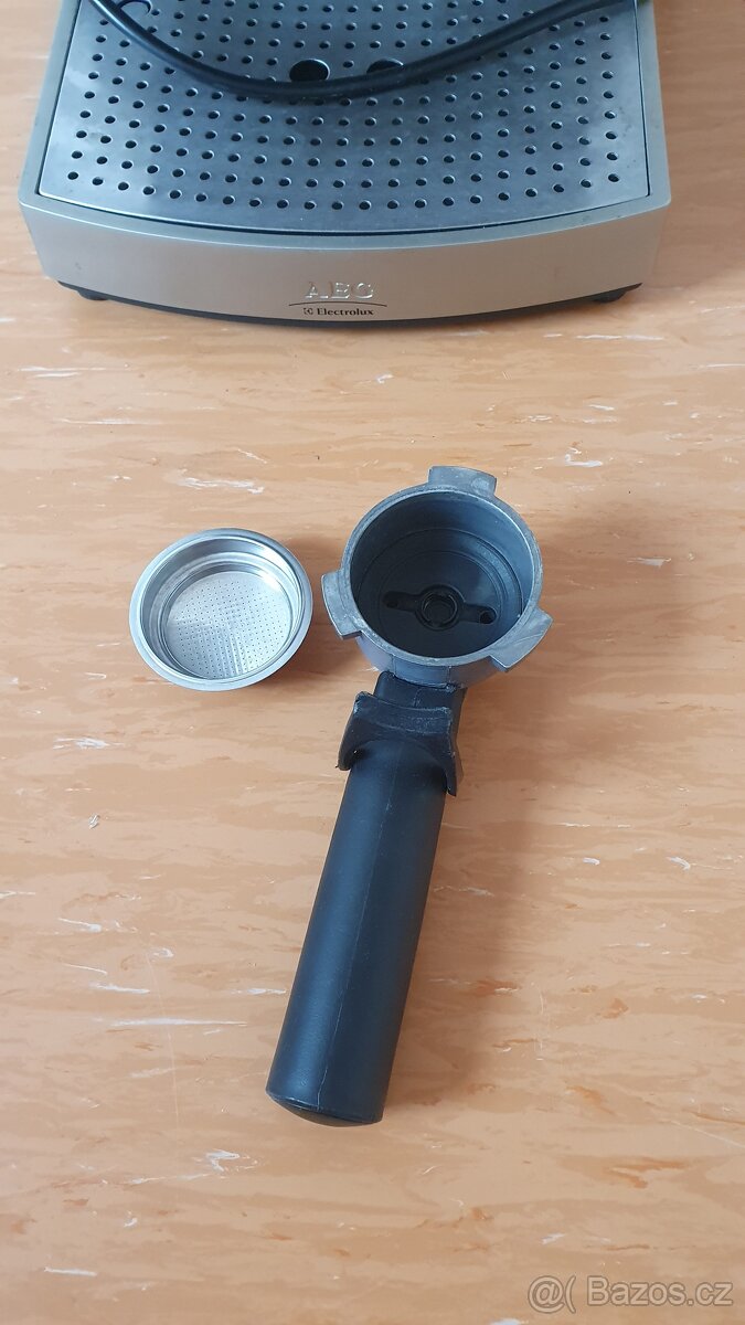 Kávovar AEG EA 150 - 3