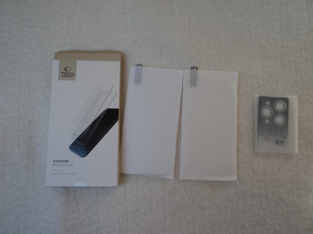 iPhone 16 Pro - sada ochranných krytů - 3