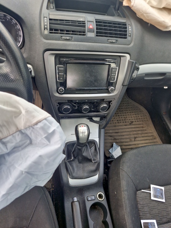 Škoda Octavia 2 1.6 TDI 77KW 4×4 - 3