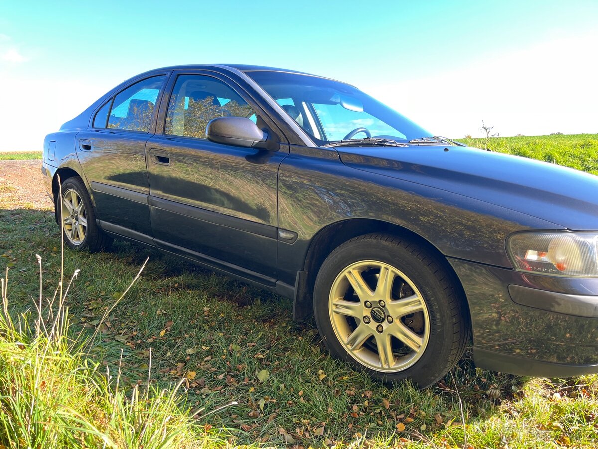 Volvo S60 2.4t - 3