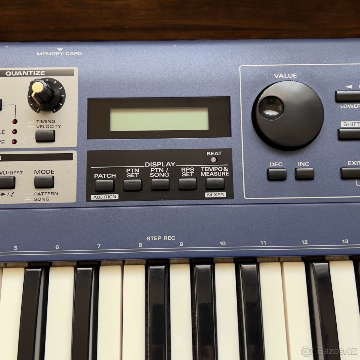 Roland JX - 305 GrooveSynth - syntenzátor - klávesy MIDI - 3