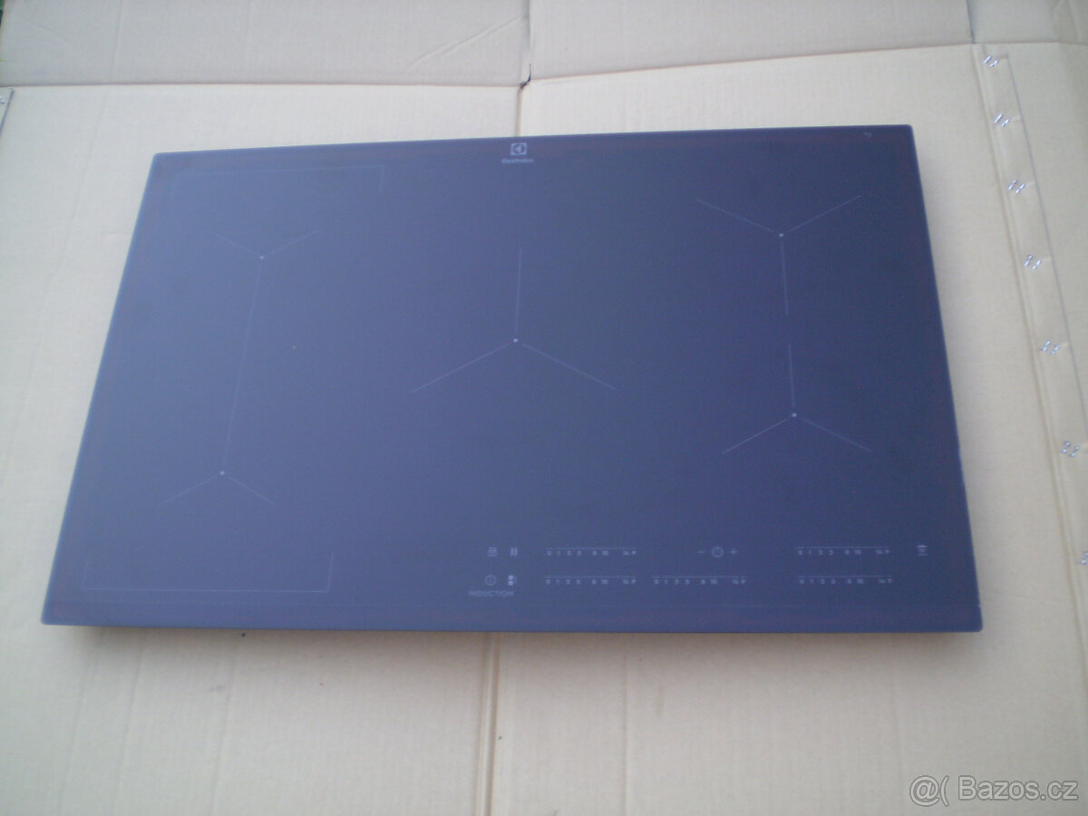 Indukční varná deska Electrolux EIV835 - 3