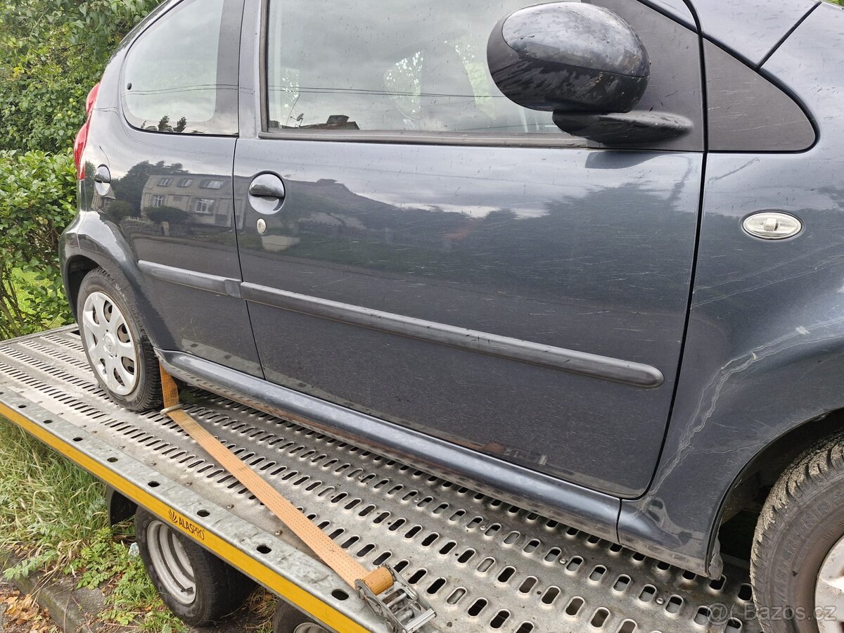 Peugeot 107, r.v.2011, 0,9i,110000 km, klima - 3