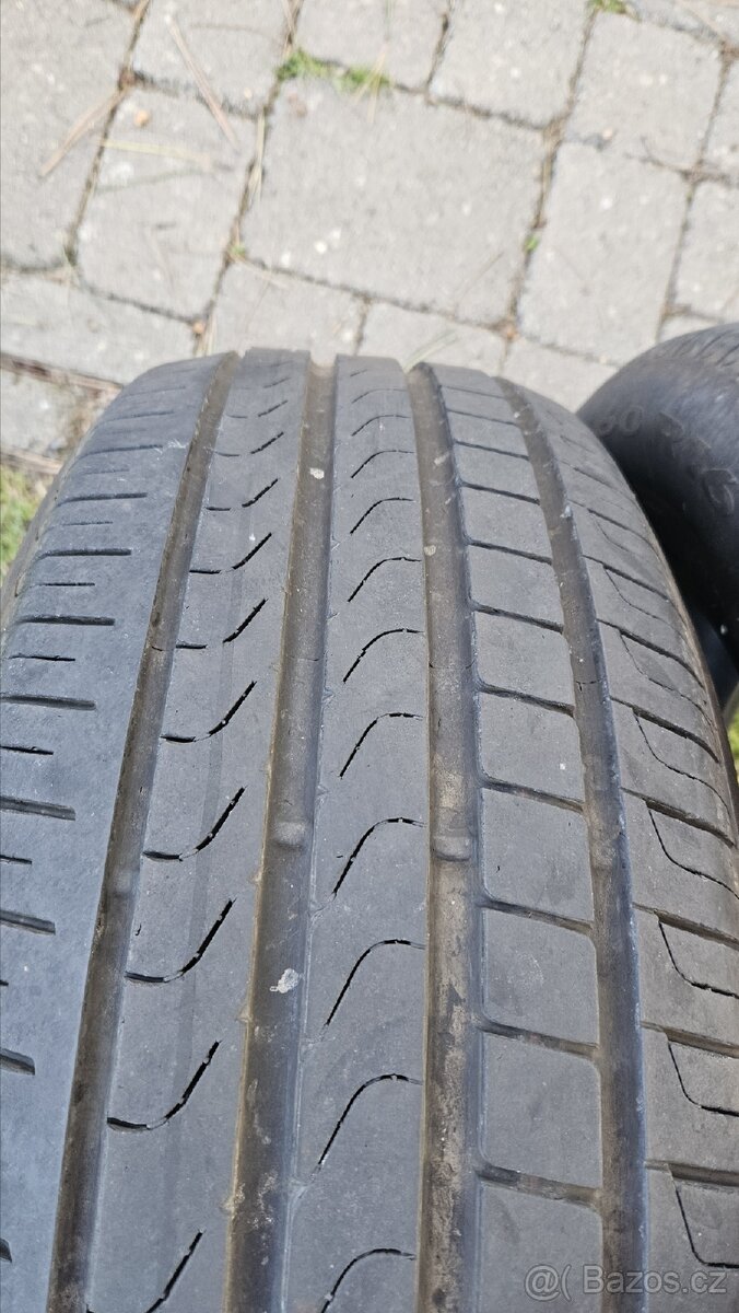 Pirelli Cinturato P7 225/60 R16 98Y - 3