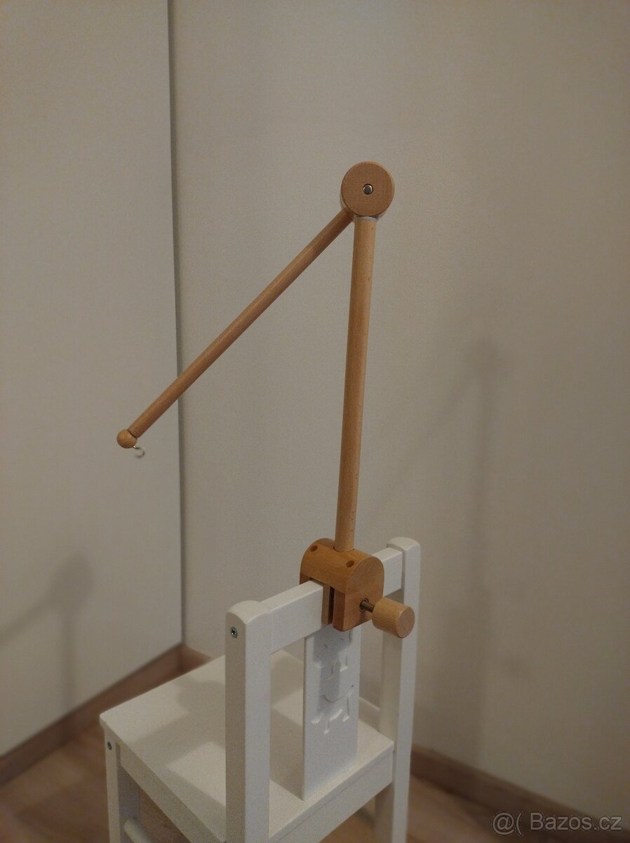 Držák nad postýlku - 3