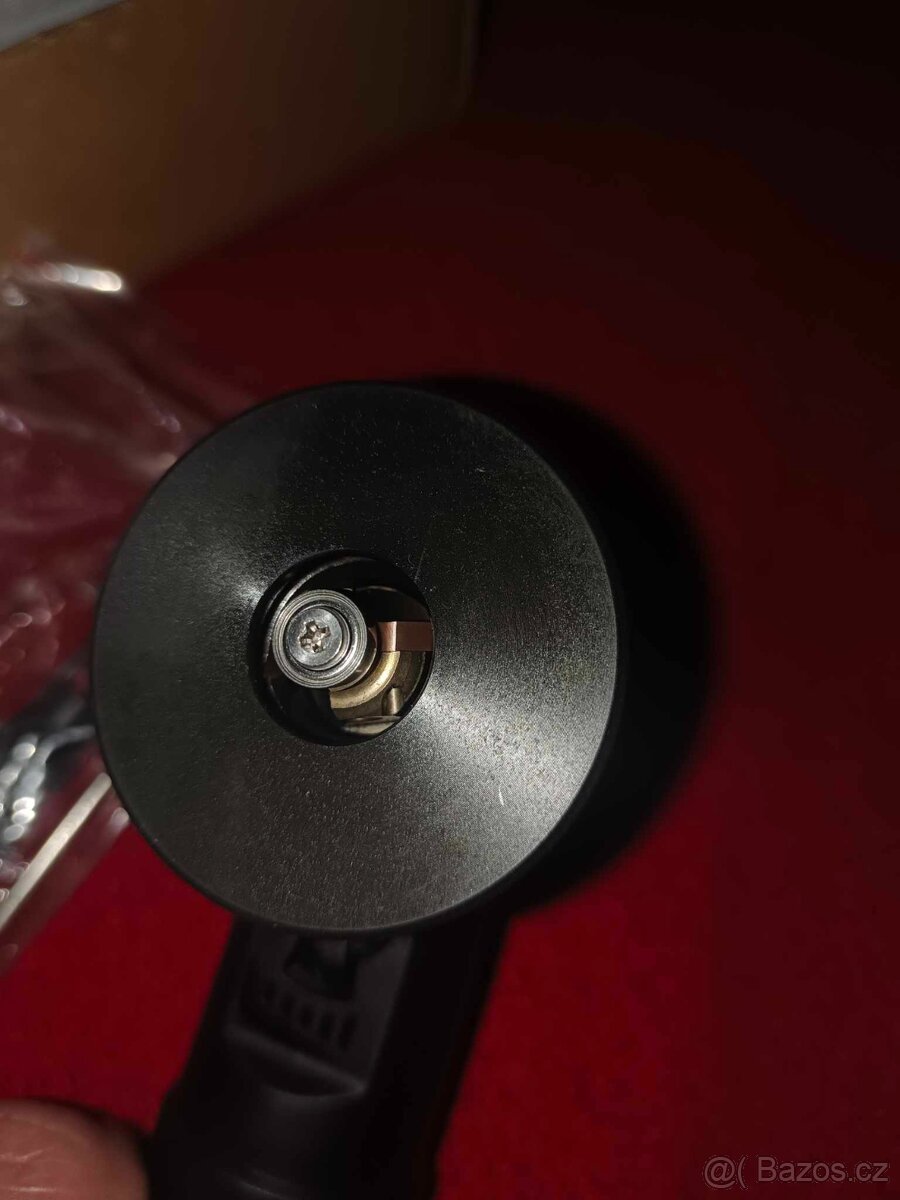 Pneumatický odjehlovací systém - 3