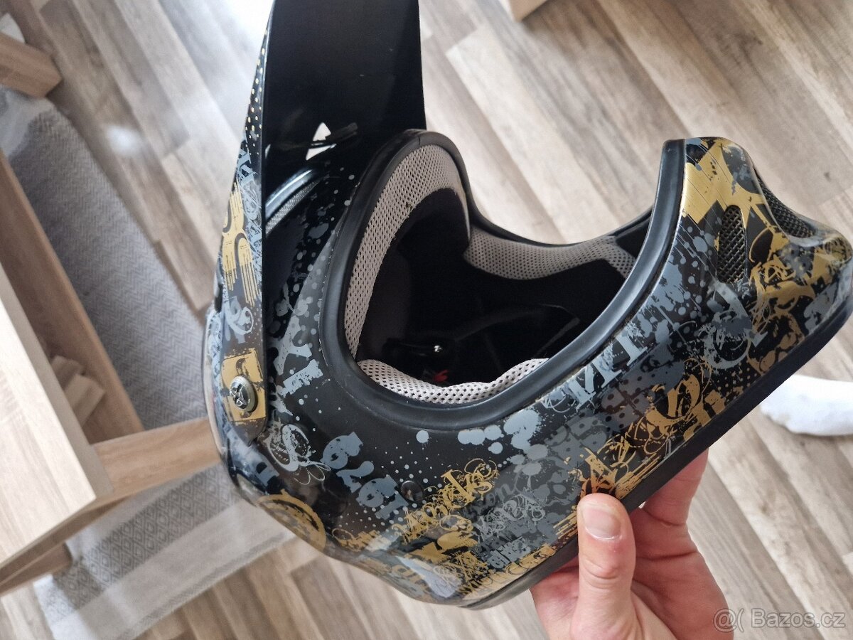 Integrální přilba na kolo IXS - 3