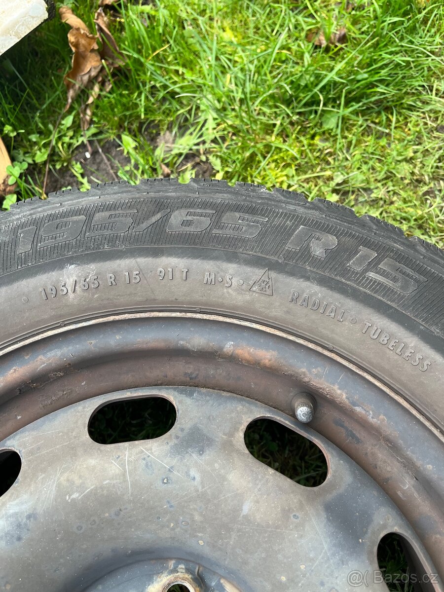 Zimní pneu na plechových discích - 3